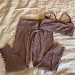 Victoria Sport Mauve Workout Set